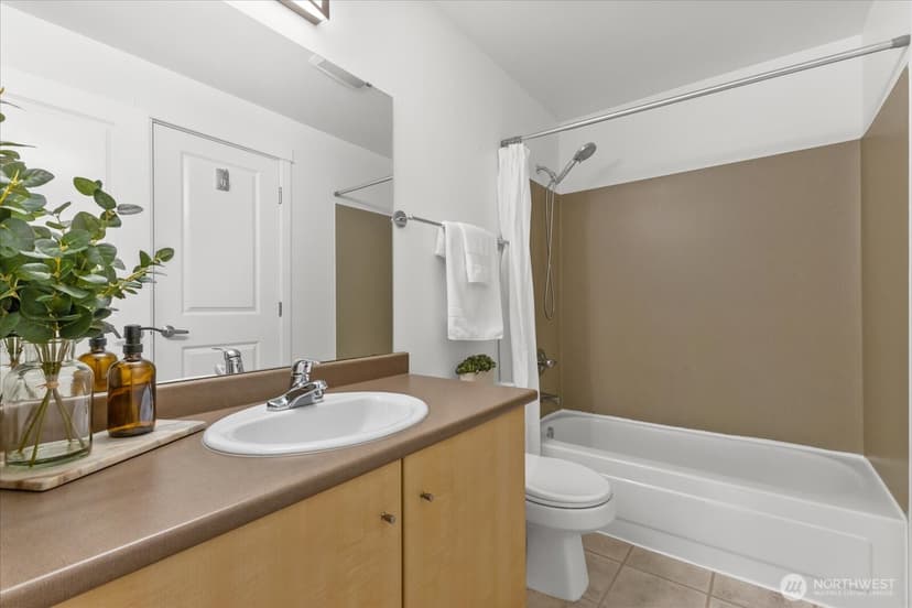 Property photo for 11211 NE 128th Street #K-202, Kirkland photo 14