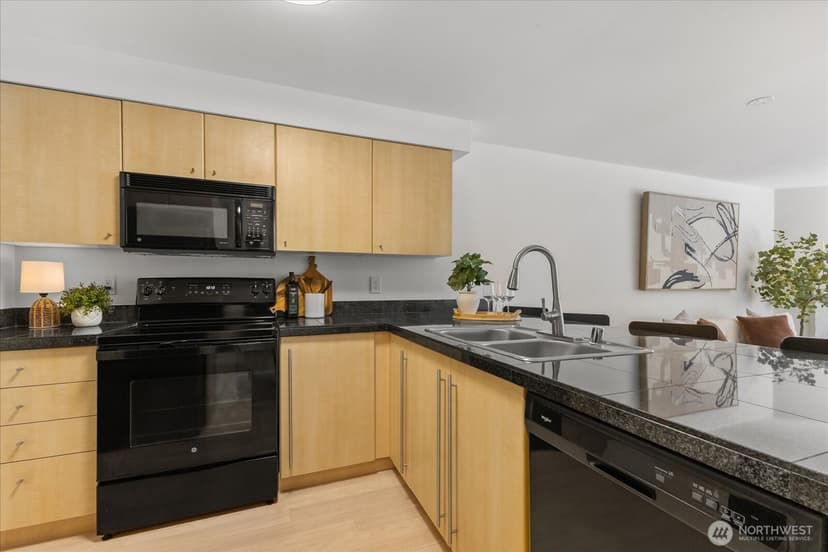 Property photo for 11211 NE 128th Street #K-202, Kirkland photo 8