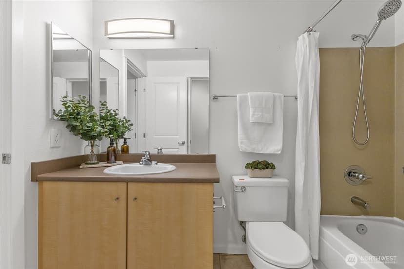 Property photo for 11211 NE 128th Street #K-202, Kirkland photo 15