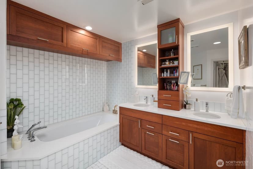 Property photo for 225 4th Avenue #A602, Kirkland photo 17
