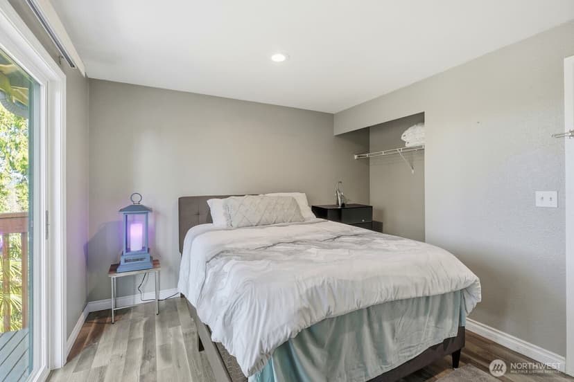 Property photo for 13305 115th Avenue NE, Kirkland photo 19