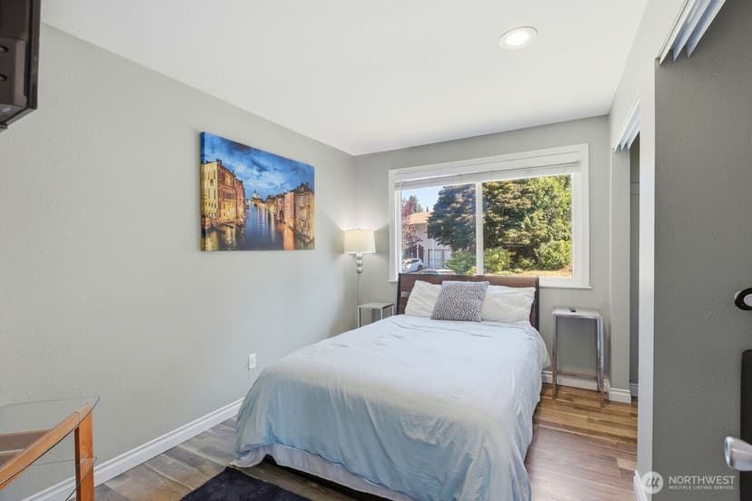 Property photo for 13305 115th Avenue NE, Kirkland photo 23