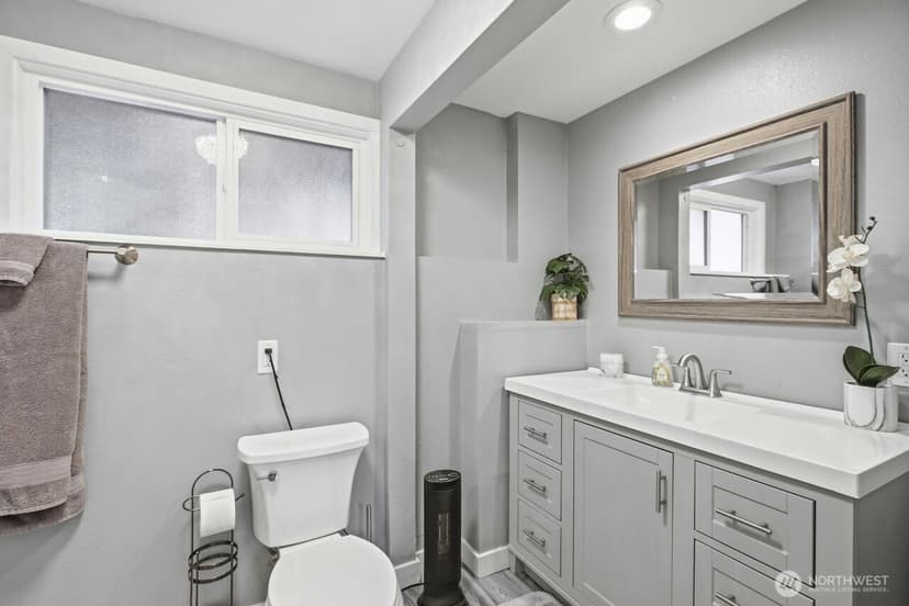 Property photo for 13305 115th Avenue NE, Kirkland photo 26