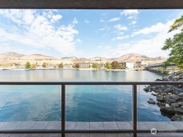 Property photo for 322 W Woodin Avenue #713, Chelan photo 2