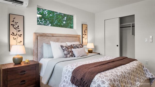 Property photo for 3209 NE 94th Street, Seattle photo 4