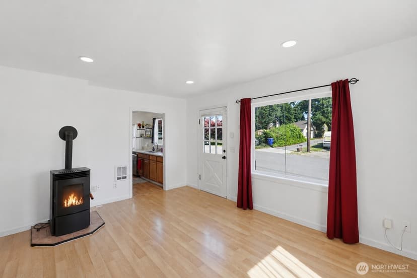 Property photo for 1812 23rd Street, Everett photo 9