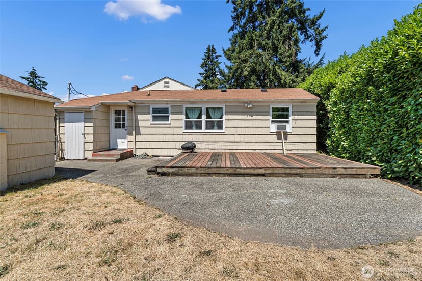 Property photo for 8503 33rd Avenue S, Lakewood photo 7