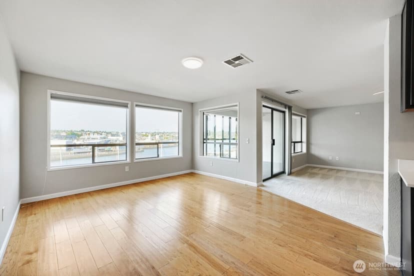 Property photo for 3100 W Commodore Way #305, Seattle photo 15