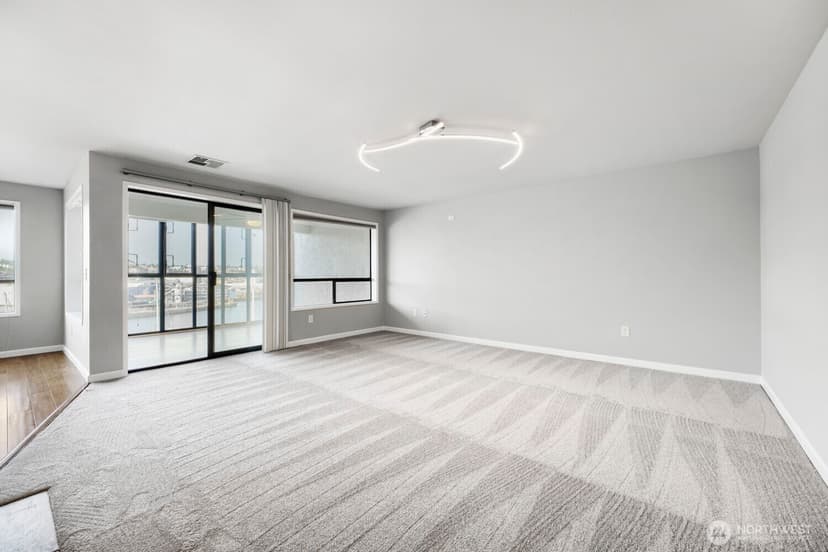 Property photo for 3100 W Commodore Way #305, Seattle photo 11