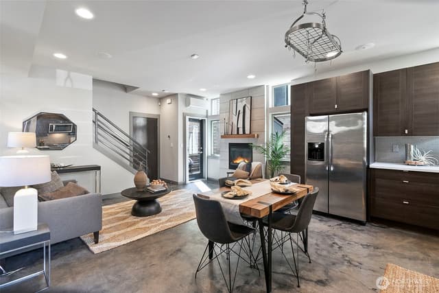 Property photo for 310 21st Avenue #A, Seattle photo 2