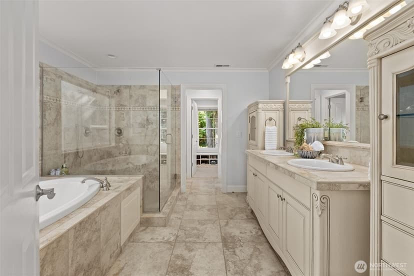 Property photo for 5529 231st Avenue SE, Issaquah photo 12