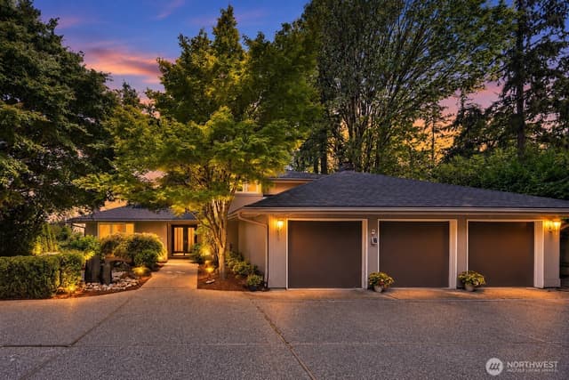 Property photo for 7066 92nd Avenue SE, Mercer Island photo 2