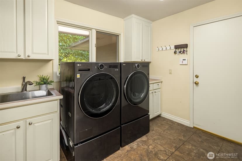 Property photo for 7066 92nd Avenue SE, Mercer Island photo 33