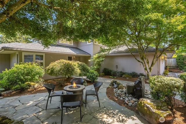 Property photo for 7066 92nd Avenue SE, Mercer Island photo 4