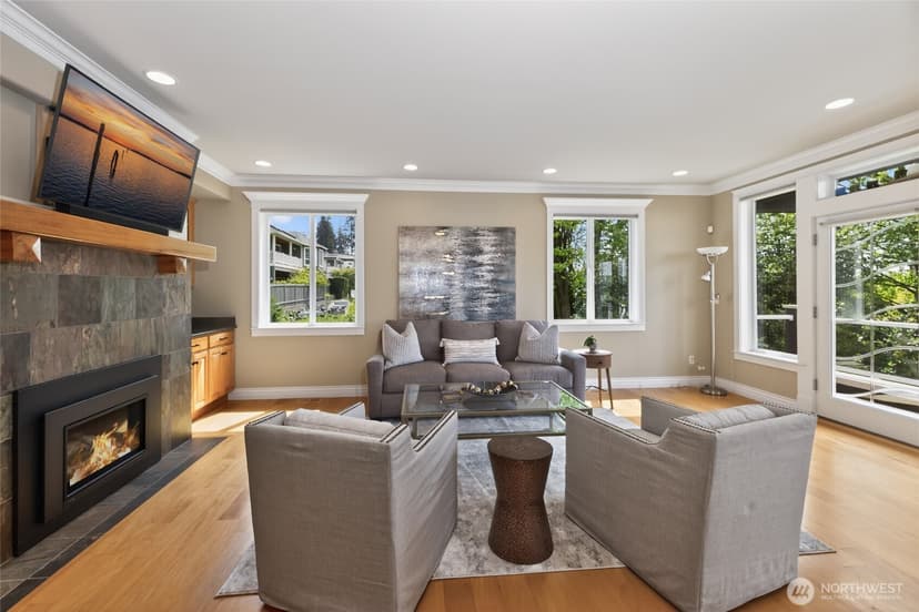 Property photo for 816 Walnut Street, Edmonds photo 4