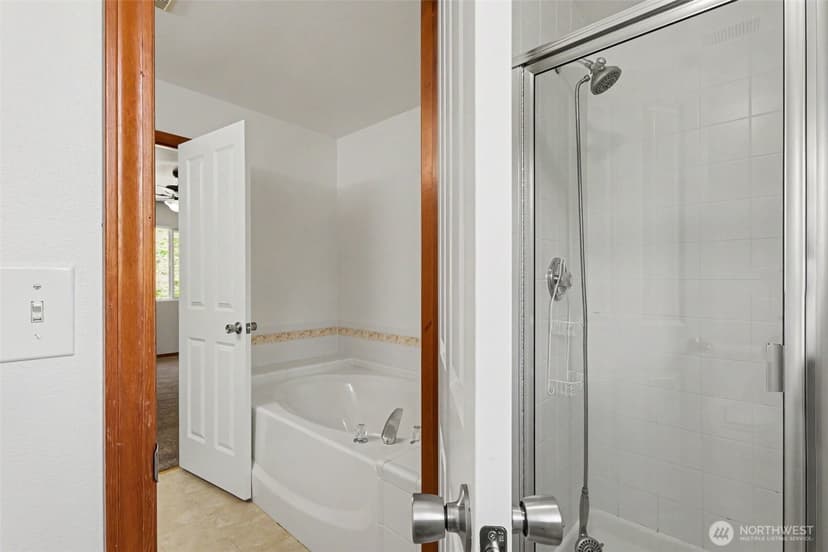 Property photo for 18663 Rainier View Road SE, Monroe photo 15
