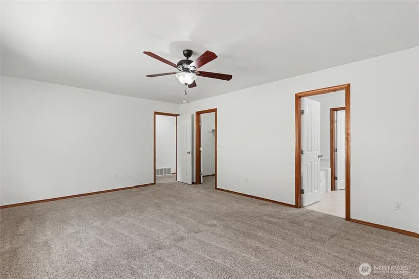 Property photo for 18663 Rainier View Road SE, Monroe photo 13