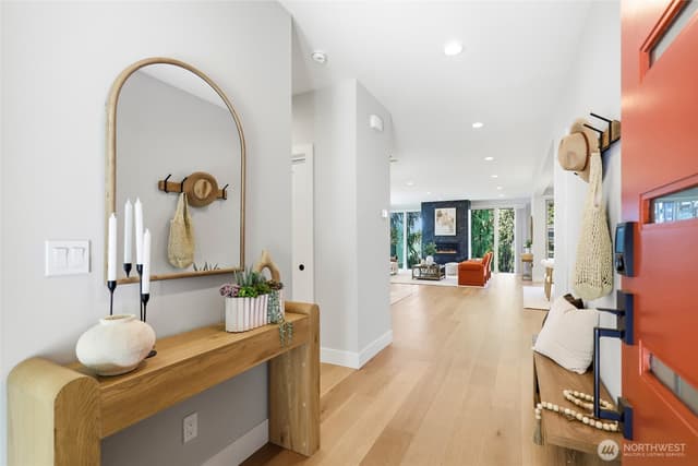 Property photo for 3760 W Lawton Street, Seattle photo 4