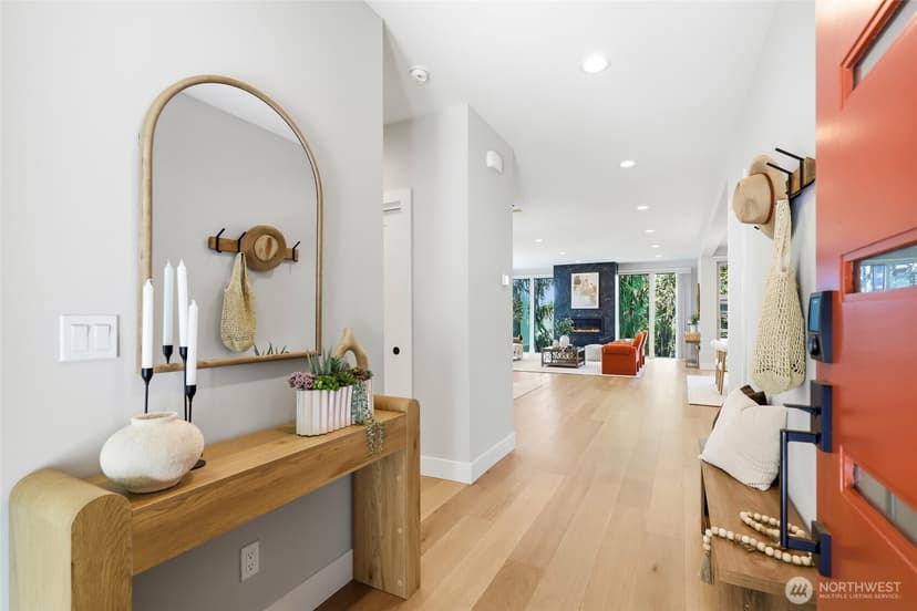 Property photo for 3760 W Lawton Street, Seattle photo 4