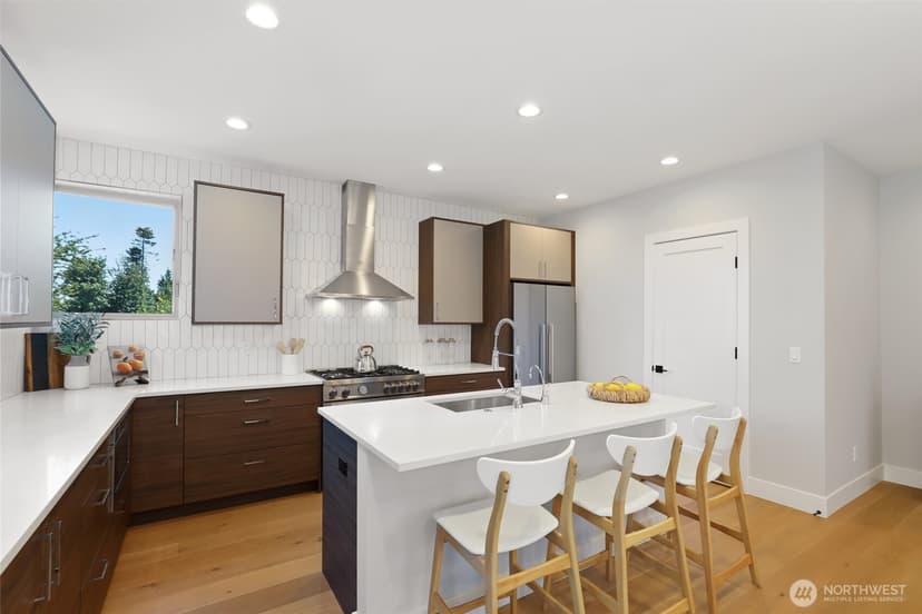 Property photo for 3760 W Lawton Street, Seattle photo 11
