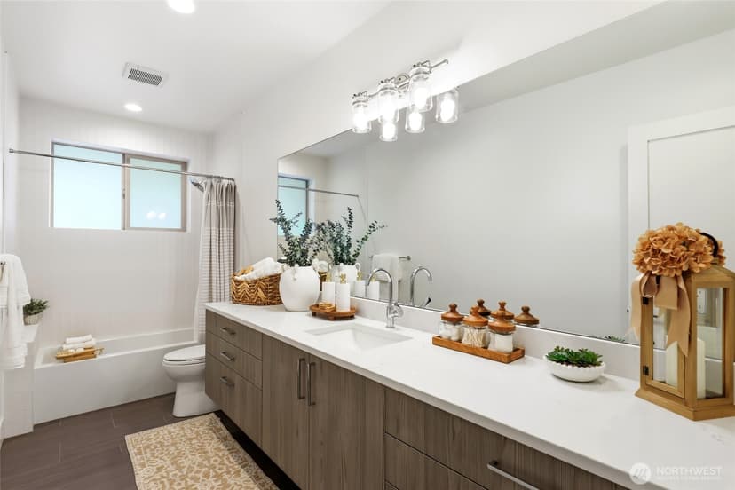 Property photo for 3760 W Lawton Street, Seattle photo 32
