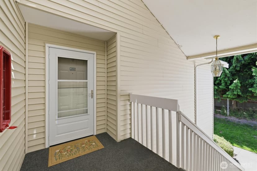 Property photo for 800 96th Avenue NE #J202, Lake Stevens photo 8