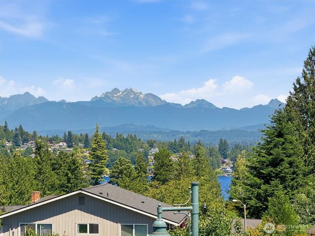 Property photo for 800 96th Avenue NE #J202, Lake Stevens photo 5