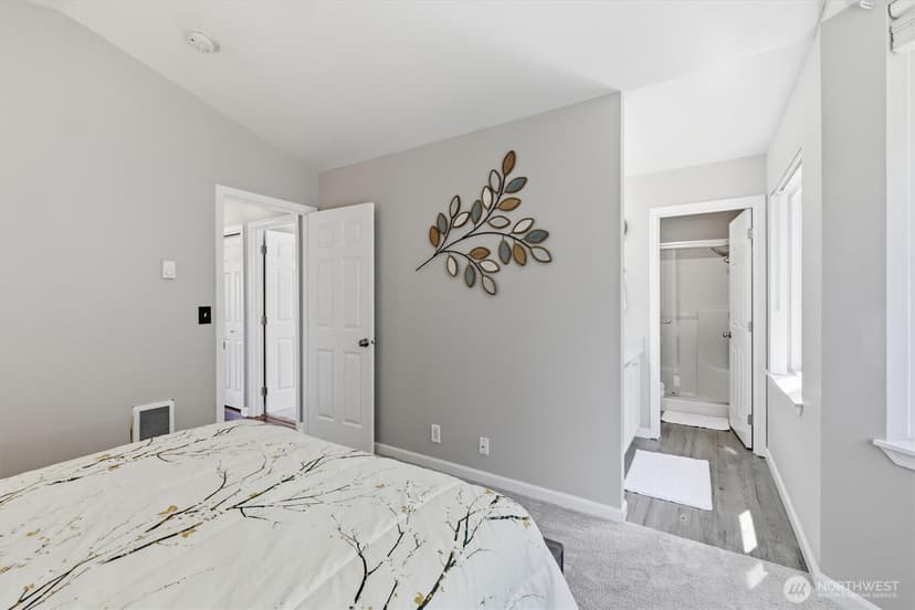 Property photo for 800 96th Avenue NE #J202, Lake Stevens photo 29