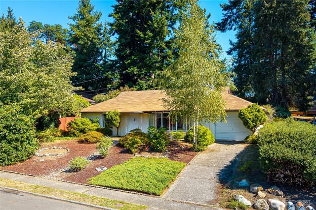 Property photo for 15326 Stone Ave N, Shoreline photo 2