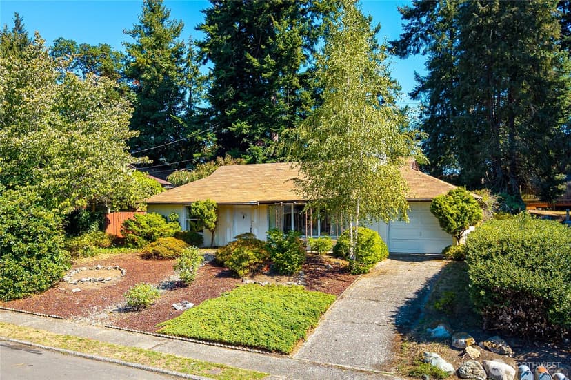 Property photo for 15326 Stone Ave N, Shoreline photo 2