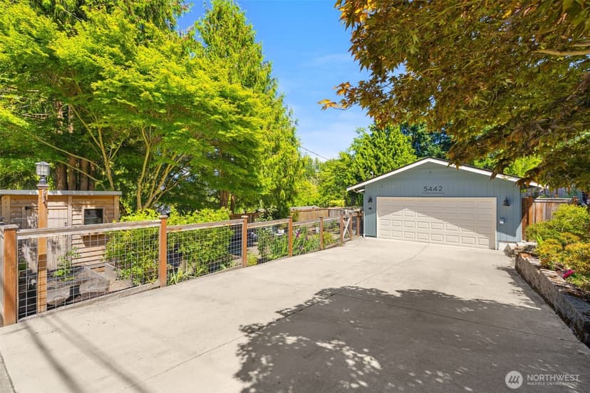 Property photo for 5442 30th Avenue SW, Seattle photo 3