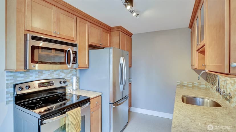 Property photo for 530 W Olympic Place #304, Seattle photo 9