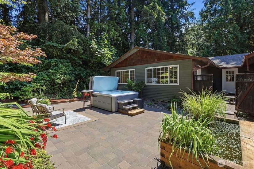 Property photo for 7524 Maltby Road, Woodinville photo 24