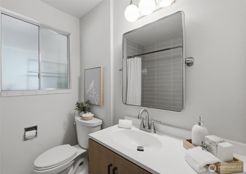 Property photo for 7524 Maltby Road, Woodinville photo 13