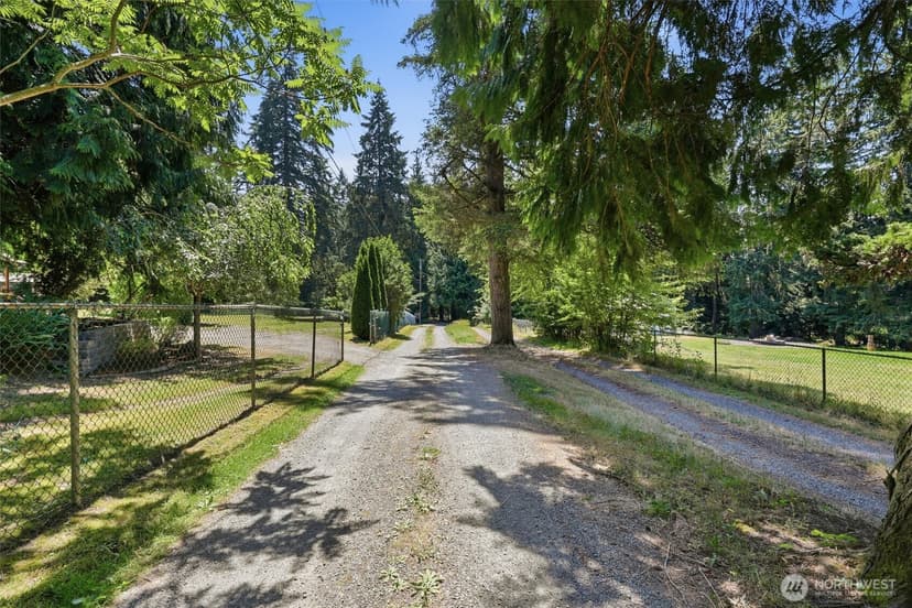 Property photo for 7524 Maltby Road, Woodinville photo 33