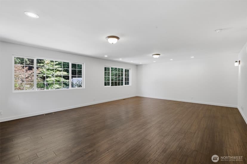 Property photo for 7524 Maltby Road, Woodinville photo 18