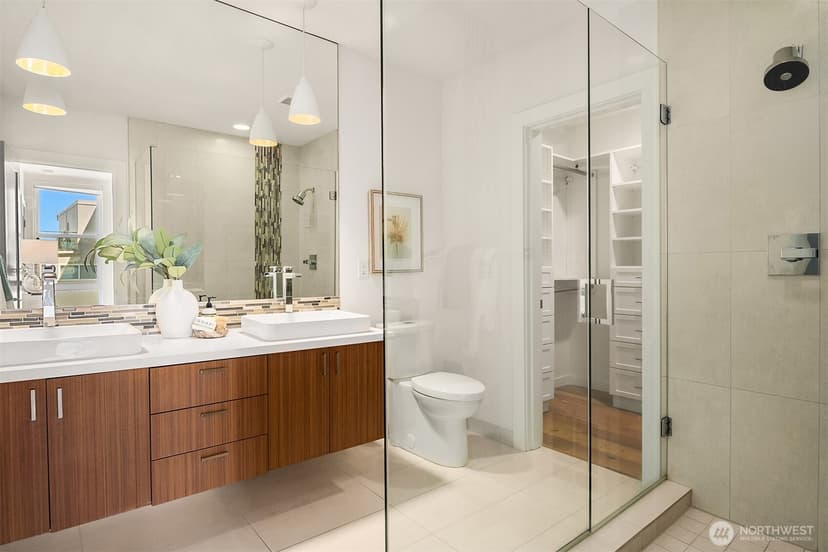 Property photo for 2723 Yale Terrace Avenue E, Seattle photo 27