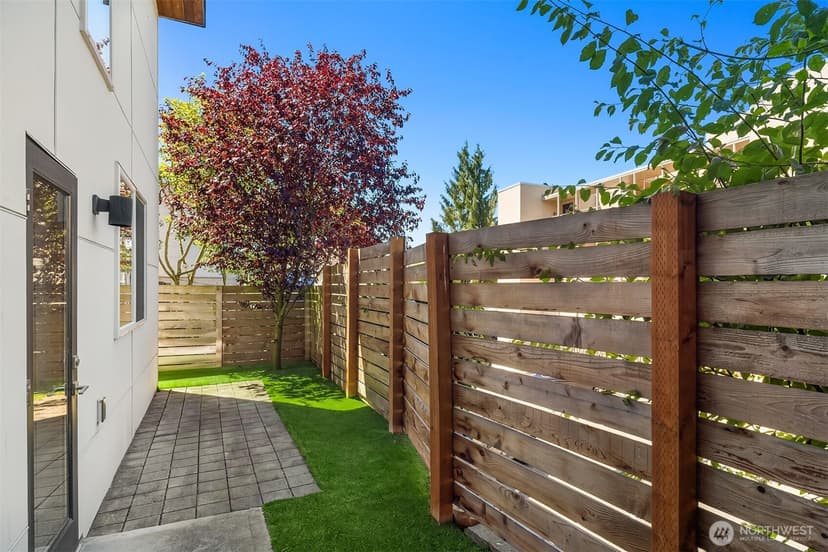 Property photo for 2723 Yale Terrace Avenue E, Seattle photo 33