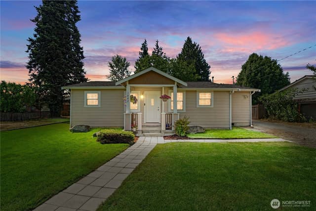 Property photo for 1002 8th Street NE, Auburn