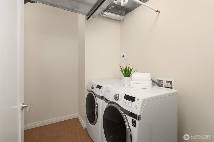 Property photo for 10700 NE 4th Street #1706, Bellevue photo 17