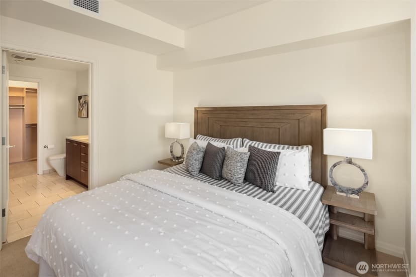 Property photo for 10700 NE 4th Street #1706, Bellevue photo 13