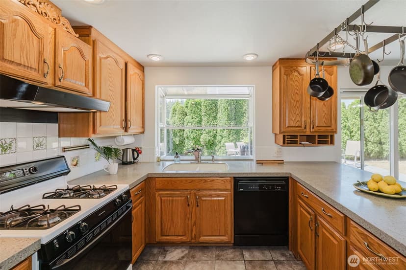 Property photo for 4370 Westwood Place SE, Port Orchard photo 10