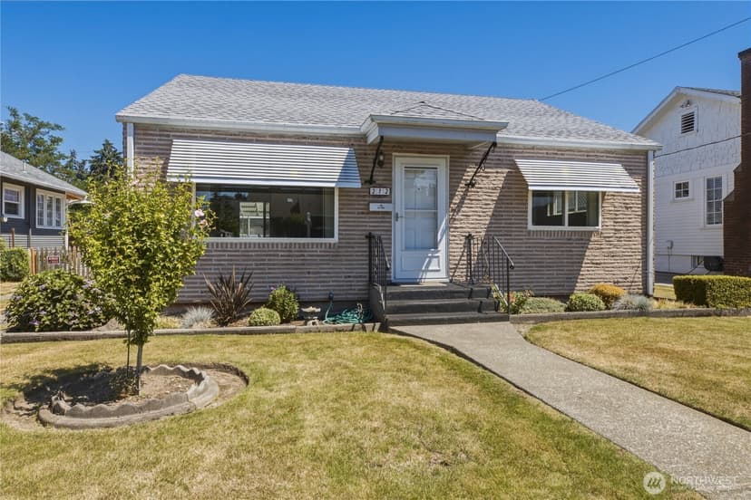 Property photo for 212 L Street SE, Auburn photo 2