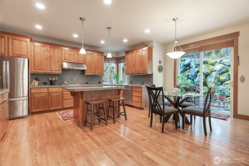 Property photo for 20229 134th Avenue NE, Woodinville photo 11
