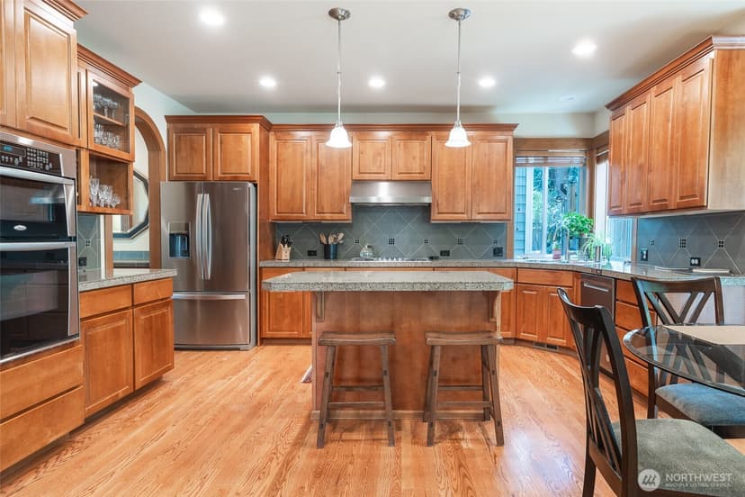 Property photo for 20229 134th Avenue NE, Woodinville photo 6