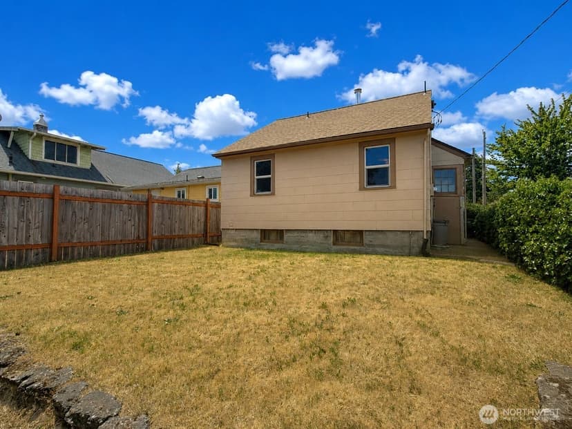 Property photo for 1120 Lincoln Avenue, Bremerton photo 32
