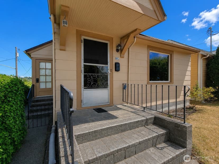 Property photo for 1120 Lincoln Avenue, Bremerton photo 8