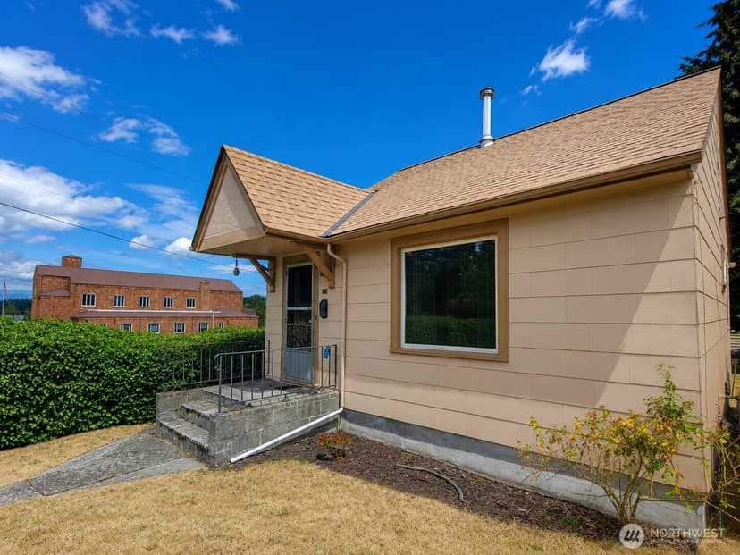Property photo for 1120 Lincoln Avenue, Bremerton photo 6