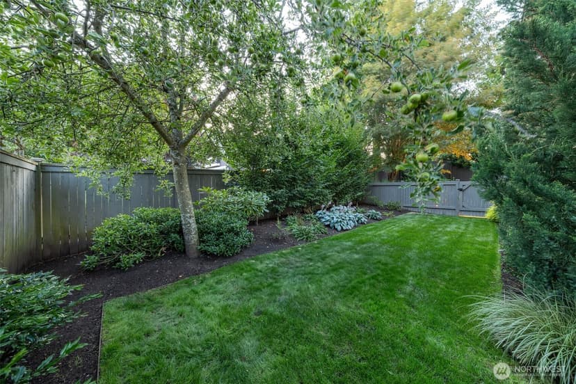 Property photo for 719 99th Avenue NE, Bellevue photo 38
