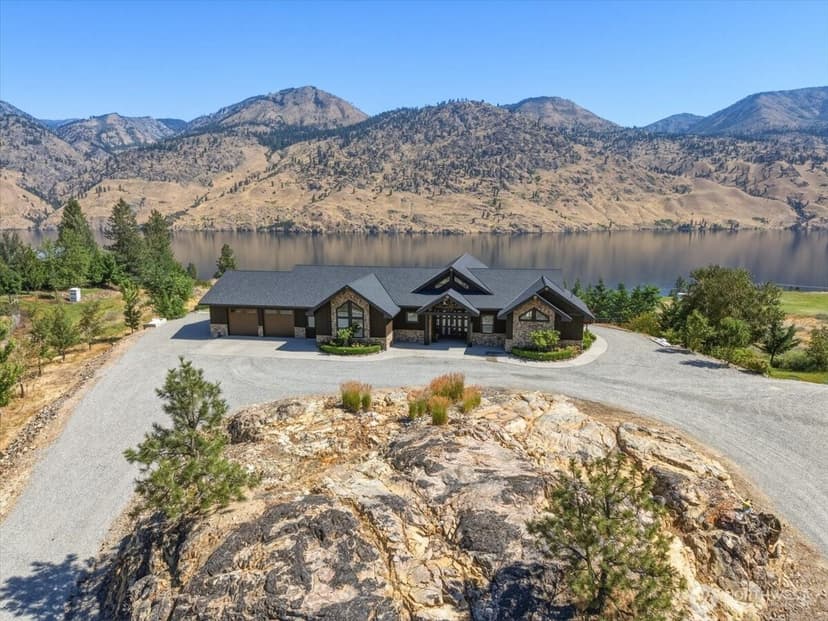 Property photo for 206 Mountain Lake Lane, Chelan photo 2